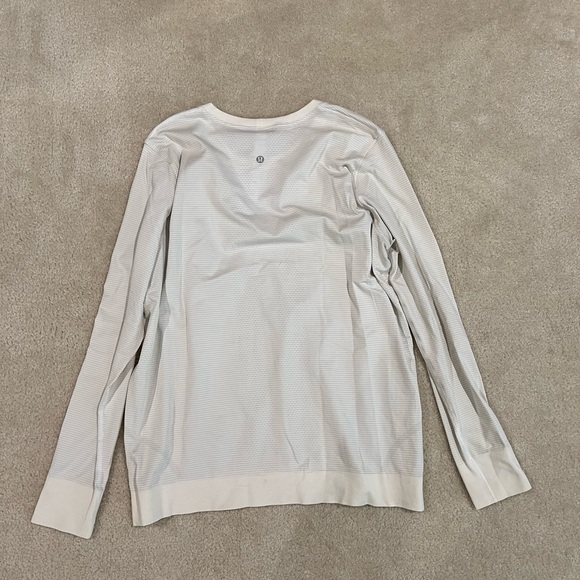 Lululemon Swiftly Tech Loose Fit - Picture 2 of 3